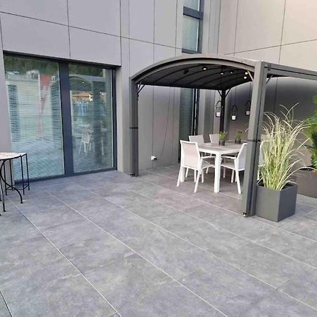 Labpark Terrace Apartment Melano Bagian luar foto